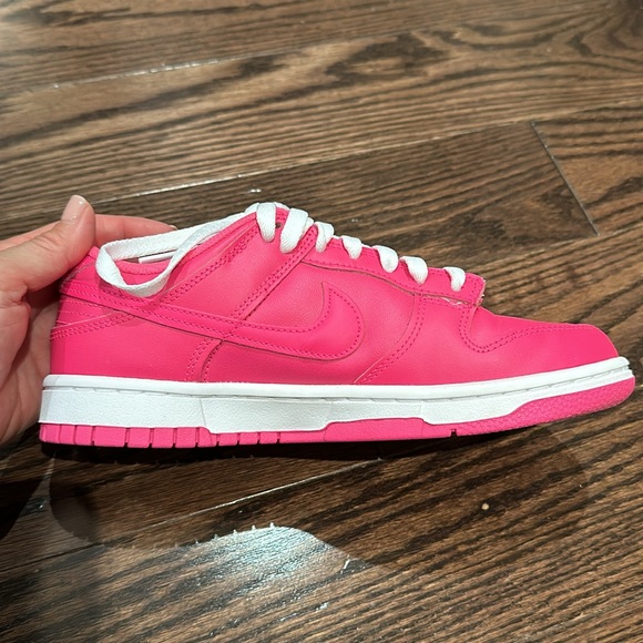 Hot pink Nike Dunks - Picture 11 of 13
